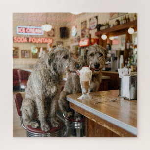Irish Wolfhounds teilen sich einen Milchshake Puzzle