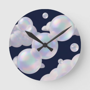 Irisierende Seifenblasen, die dunkelblaue Träume t Runde Wanduhr