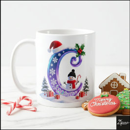 Irisierender Weihnachtsbuchstabe C mit Schneemann Kaffeetasse