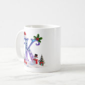 Irisierender Weihnachtsbuchstabe K mit Schneemann Kaffeetasse (Vorderseite Links)