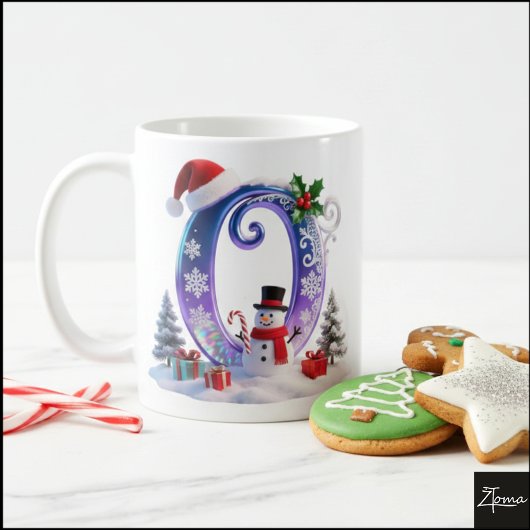 Irisierender Weihnachtsbuchstabe O mit Schneemann Kaffeetasse