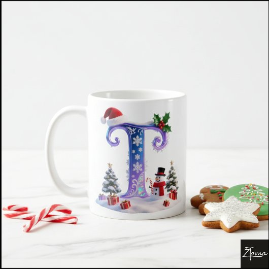 Irisierender Weihnachtsbuchstabe T mit Schneemann Kaffeetasse