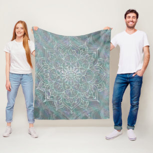 Irisierendes Schimmer Mandala Boho Chic Fleecedecke