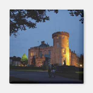 Irland, das Dromoland Castle bei Dämmerung, Magnet