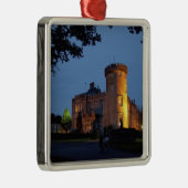 Irland, das Dromoland Castle bei Dämmerung, Ornament Aus Metall (Rechts)