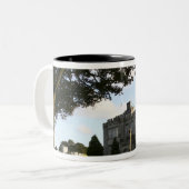 Irland, der Eingang zum Schloss Dromoland. Zweifarbige Tasse (Vorderseite Links)