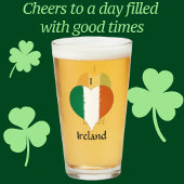 Irland: Distressed Painted Heart Flag Glas