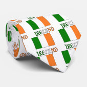 Irland - Flagge und Wort Krawatte (Gerollt)