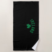Irland Kleeblatt mit angebrochenem Text Strandtuch (Vorderseite)