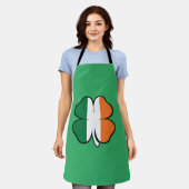 Irland Kleeblatt unter irischer Flagge am St. Patr Schürze (Getragen)