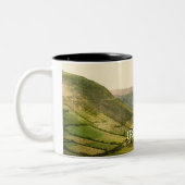 Irland Landkreis Antrim Vintage Szene Zweifarbige Tasse (Links)