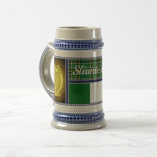 Irland National tartan/flagge Harp, grüne Kleeblät Bierglas (Vorderseite Links)