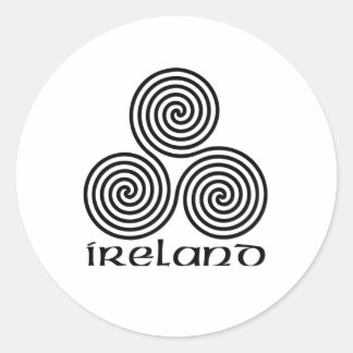 Irland und die Dreifache Spirale Runder Aufkleber