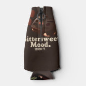 Iron T Bittersweet Mood: Dark Chocolate Cake Art Flaschenkühler (Rückseite)