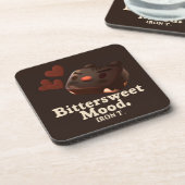 Iron T Bittersweet Mood: Dunkle Schokoladenkuchen- Getränkeuntersetzer (Linke Seite)