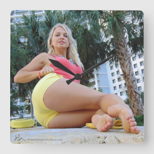 Iryna Quadratische Wanduhr (Vorderseite)