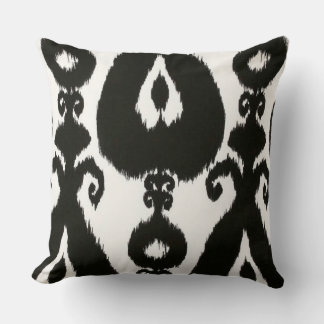 Iskander Ikat Pillow Kissen