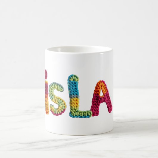 Isla Name in lebendigem Crochet-Muster Kaffeetasse (Mittel)