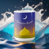 Islamischer Halbmond Ramadan Kareem Typografische Kaffeetasse