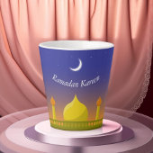 Islamischer Halbmond Ramadan Kareem Typografische Milchtasse