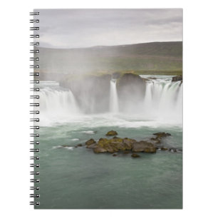Island. Blick auf die Godafoss-Wasserfälle auf der Notizblock