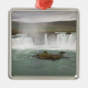 Island. Blick auf die Godafoss-Wasserfälle auf der Ornament Aus Metall