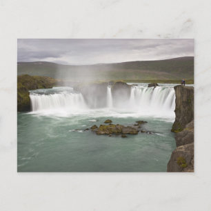 Island. Blick auf die Godafoss-Wasserfälle auf der Postkarte