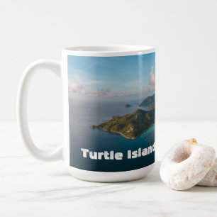 Island Horizons – Sonnenuntergang über Turtle Isla Kaffeetasse