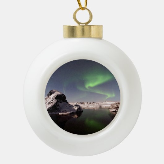 Island im Winter Keramik Kugel-Ornament (Vorderseite)
