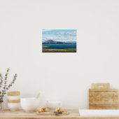 Island Morgenlandschaft mit Bauernhöfen im Fjord Poster (Küche)