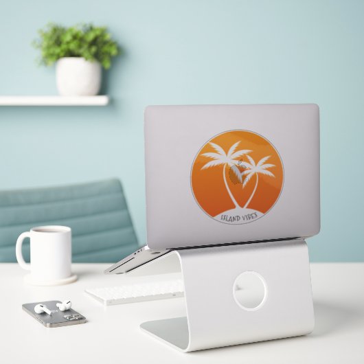 Island Vibes Swating Palms and Sun Logo Aufkleber (Laptop auf Schreibtisch)