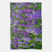 Island. Vik i Myrdal. Lupinenfeld Handtuch (Vertikal)