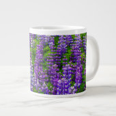 Island. Vik i Myrdal. Lupinenfeld Jumbo-Tasse (Vorderseite Rechts)