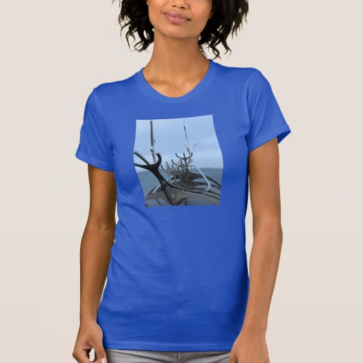 Isländer-Viking-Schiffs-Skulptur T-Shirt (Vorderseite)