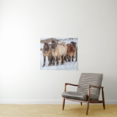 Isländische Pferde im Winter in der Nähe von Hofn, Wandteppich (Beispiel (Horizontal))