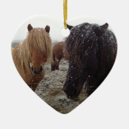Isländische Ponys, isländische Pferde in Schneeges Keramikornament