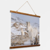 Isländisches Pferd | Blonduos, Island Wandteppich Mit Holzrahmen (Gewinkelt)
