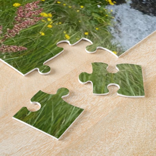 Islands Wasserfall und Berge mit Blume Puzzle (Seite)