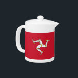 Isle of Man Flag Teapot<br><div class="desc">Fügen Sie Ihrer Teezeit eine Touch von Isle of Man Stolz hinzu, mit unserem exklusiven Teekessel mit der Flagge der Isle of Man! Dieser Teekessel mit viel Liebe zum Detail ist mehr als nur ein funktioneller Gegenstand, er ist eine Feier des Kulturerbes und des kulturellen Stolzes der Insel Man. Das...</div>