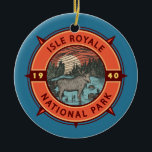 Isle Royale Nationalpark Locarno Keramik Ornament<br><div class="desc">Isle Royale Vektorgrafik Design. Der Park besteht aus der Isle Royale und Hunderten von benachbarten Inseln,  sowie den umliegenden Gewässern des Superior-Sees,  im Staat von Michigan.</div>