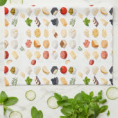 Isometric seamless pattern of various cheeses geschirrtuch (Gefaltet)