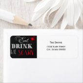 Iss Drink und sei beängstigendes Halloween-Label (Insitu)