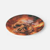 Iss nicht. Flammenschädel im Weltraum Pappteller (Schrägansicht)