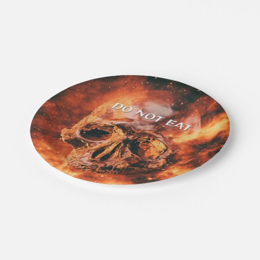 Iss nicht. Flammenschädel im Weltraum Pappteller (Schrägansicht)
