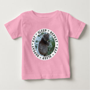 Iss Schlaf Wiederholung Niedlichen Funny Koala in Baby T-shirt