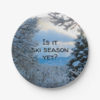 Ist es die Skisaison in Colorado noch? Pappteller