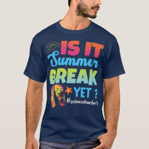 Ist es Sommerpause, doch Lehrer am letzten Tag der T-Shirt