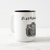 #istillshootfilm + Kamera-Tasse Zweifarbige Tasse (Vorderseite Links)