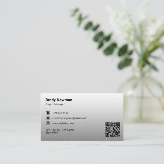 IT Consulting Business | Futuristisches Grau-Licht Visitenkarte (Stehend Vorderseite)