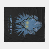 IT immer die Augen pareidolischen Baumhaufen Fleecedecke (Vorderseite (Horizontal))